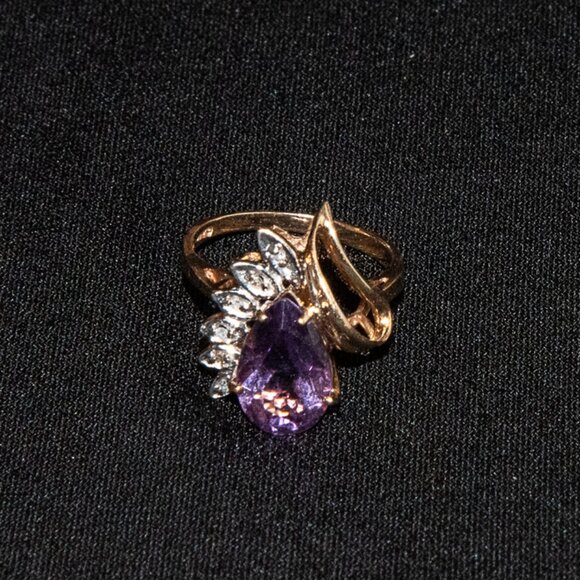 10K Solid Yellow Gold and Amethyst and Diamond Cocktail ring Size 6 3/4 - Picture 1 of 2